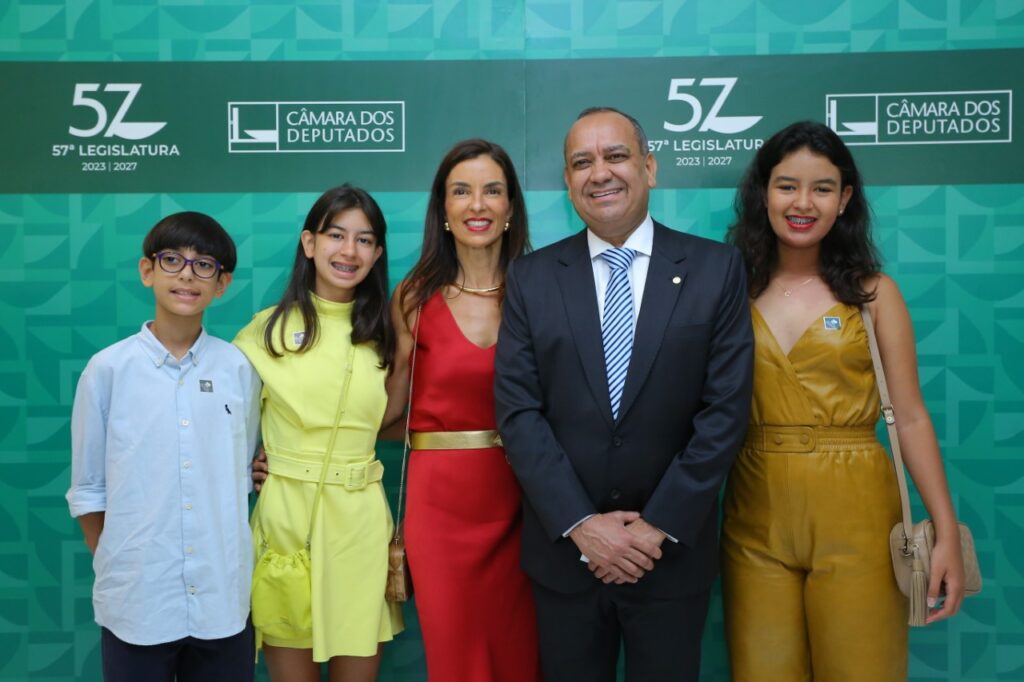 Max Lemos toma posse como Deputado Federal e já protocola primeiras solicitações do mandato ao governo federal
