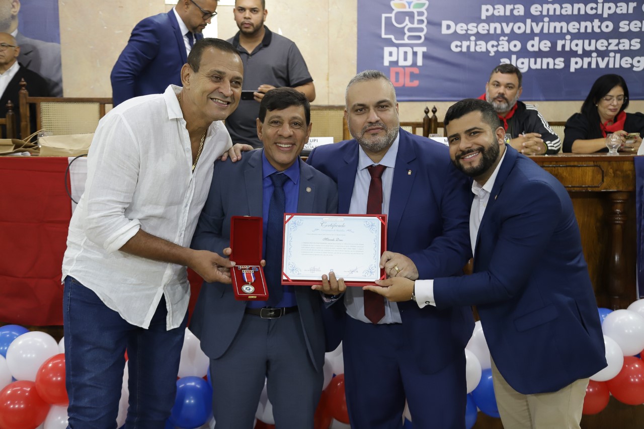 Câmara outorga a Medalha Leonel Brizola pela primeira vez