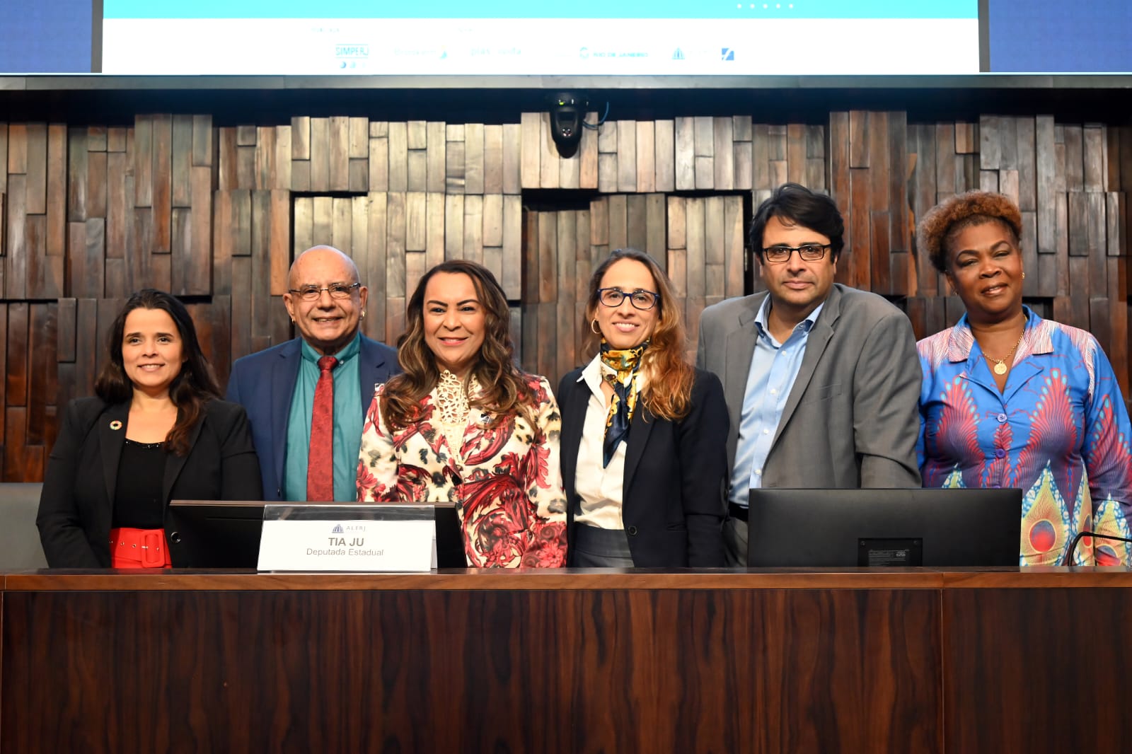 Braskem participa de debate sobre presença do plástico e políticas Públicas na Alerj
