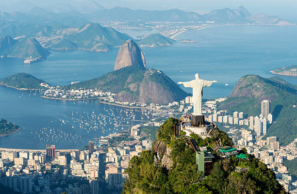 ‘’Entra governo e sai governo e pouco se avança para solucionarmos esse grave problema que tira do carioca o direito constitucional de ir e vir.’’