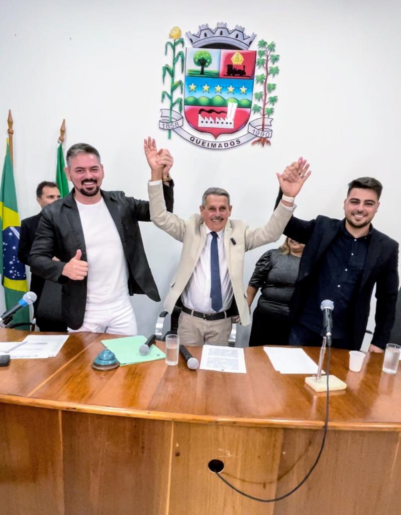 Tuninho Vira Virou assume presidência da Câmara de Queimados e promete mais transparência à população