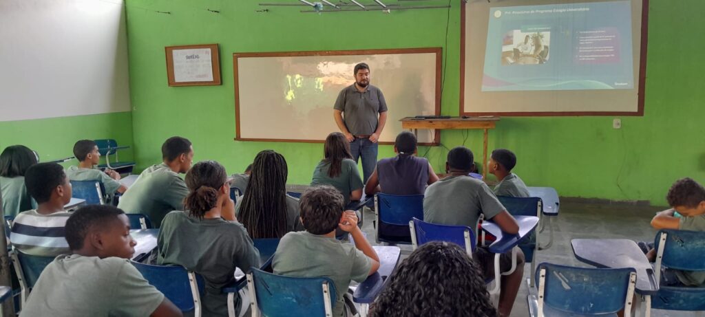 Braskem leva capacitação para jovens na Feira de Profissões