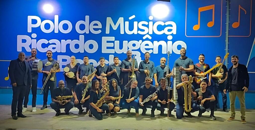 PREFEITURA DE DUQUE DE CAXIAS REALIZA CONCERTO MUSICAL EM HOMENAGEM AO OUTUBRO ROSA