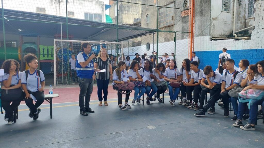 Secretaria de Trabalho promove palestra sobre ‘Os caminhos do emprego para os jovens aprendizes’ em escola municipal