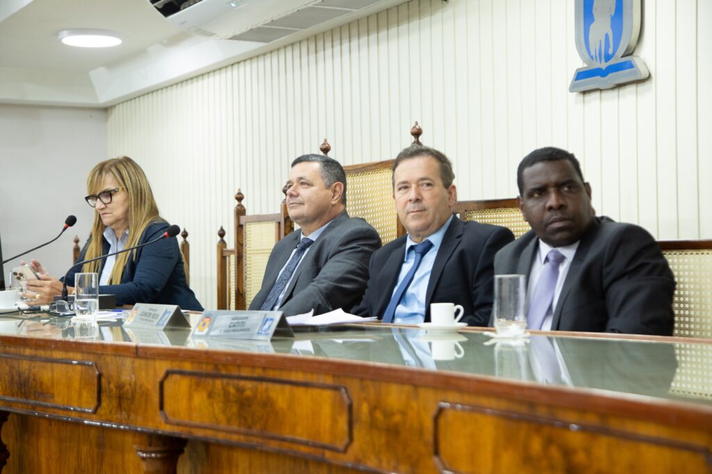 Insatisfação com a Águas do Rio gera novos debates na Câmara