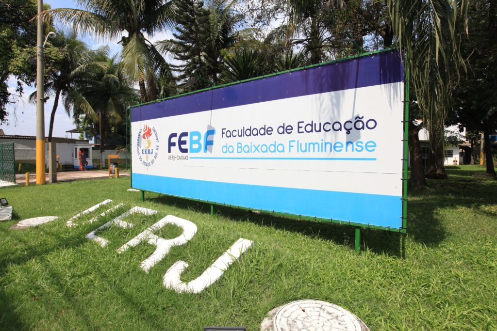 SEMANA DA BAIXADA: SEMINÁRIO NA UERJ DEBATE A MEMÓRIA COLETIVA COMO FORMA DE RESISTÊNCIA NAS PERIFERIAS URBANAS