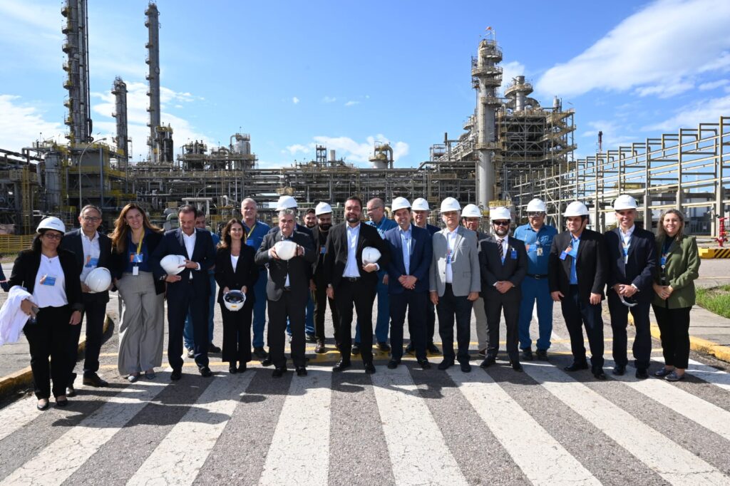 Governador do Rio de Janeiro visita unidades industriais da Braskem em Duque de Caxias