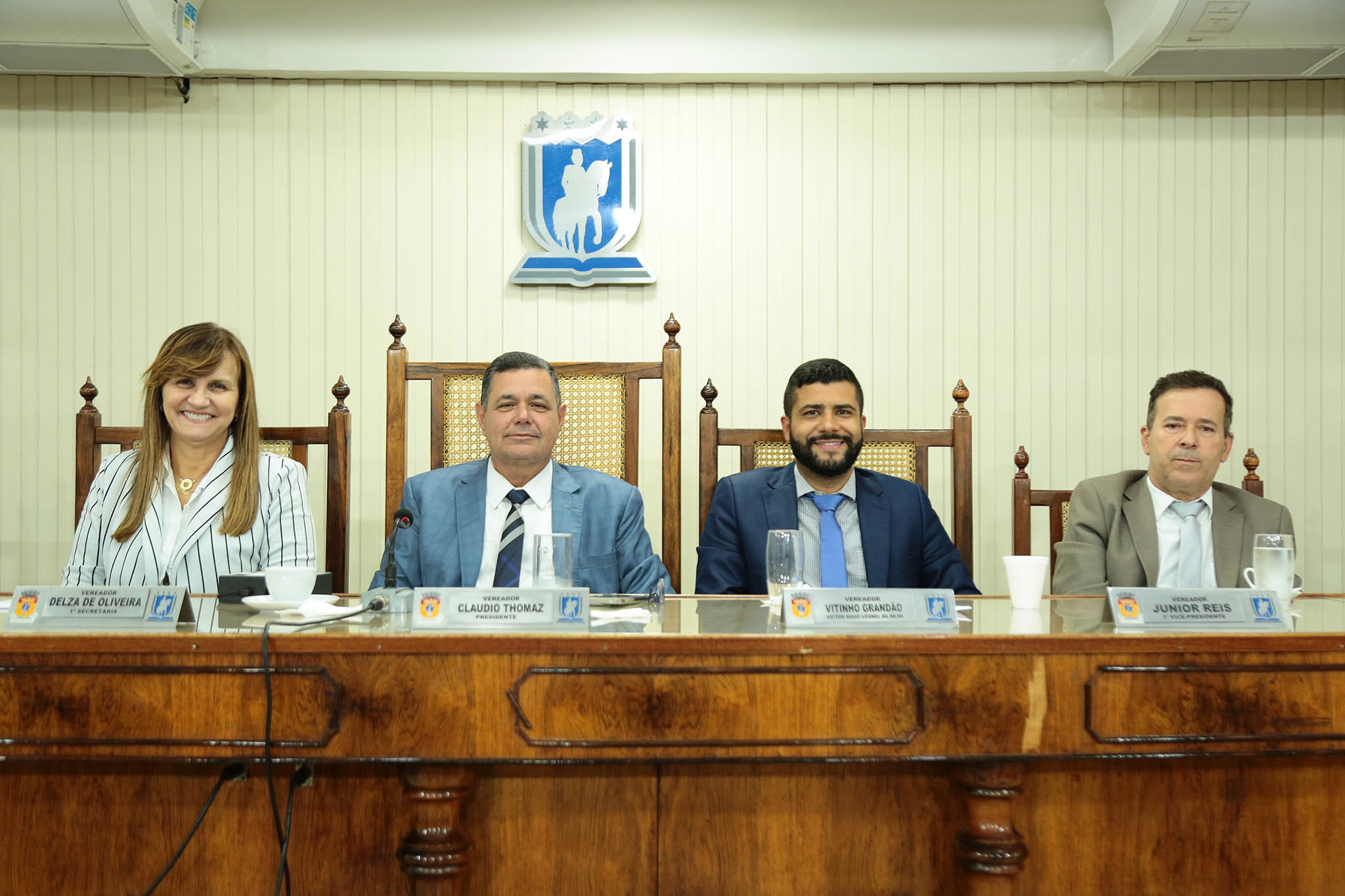 Vereadores aprovam projetos de leis e encaminham demandas à prefeitura