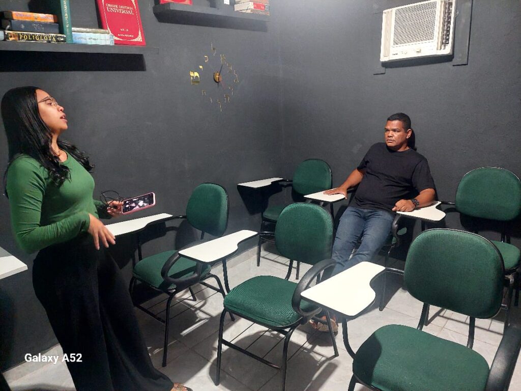 Este velho colunista Fábio Andrade em recente visita ao Projeto Casa da Bailarina Professora Lorraine Oliveira, Unidade Belford Roxo-RJ.