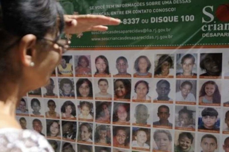 Ato na Cinelândia reúne familiares e organizações na luta contra os desaparecimentos
