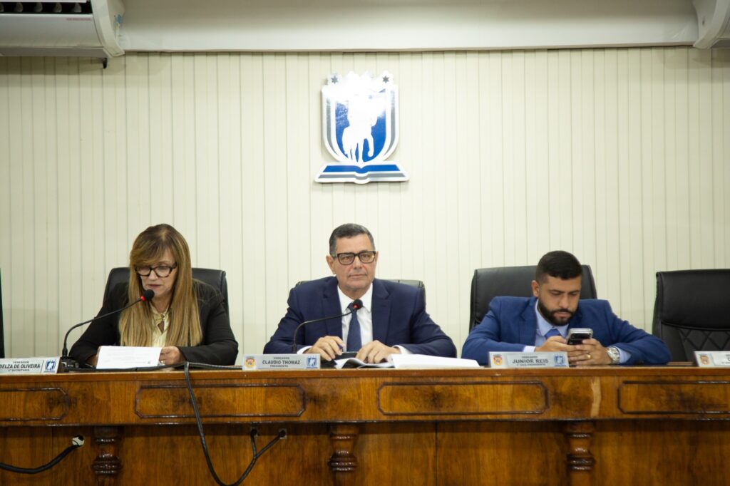 Vereadores aprovam projetos de lei e encaminham demandas à prefeitura