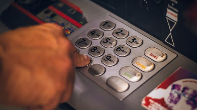 Feriado de 12 de outubro: bancos e INSS fecham; veja o que funciona