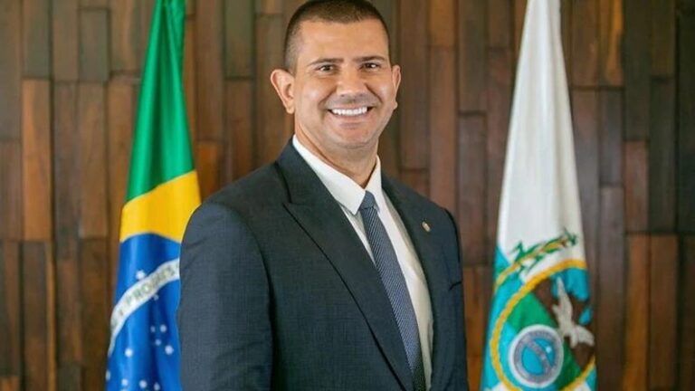 Apuração no RJ: Douglas Ruas lidera disputa pelo governo com quase 89% das urnas