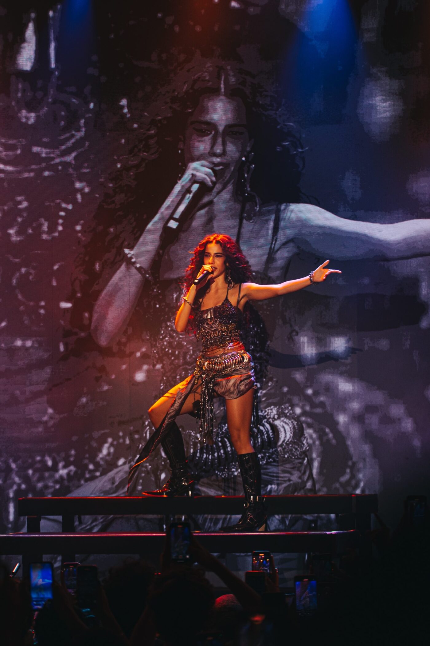 Marina Sena em apresentação; imagem divulgada pela Prefeitura de Maricá para anunciar os shows gratuitos da FLIM 2026.