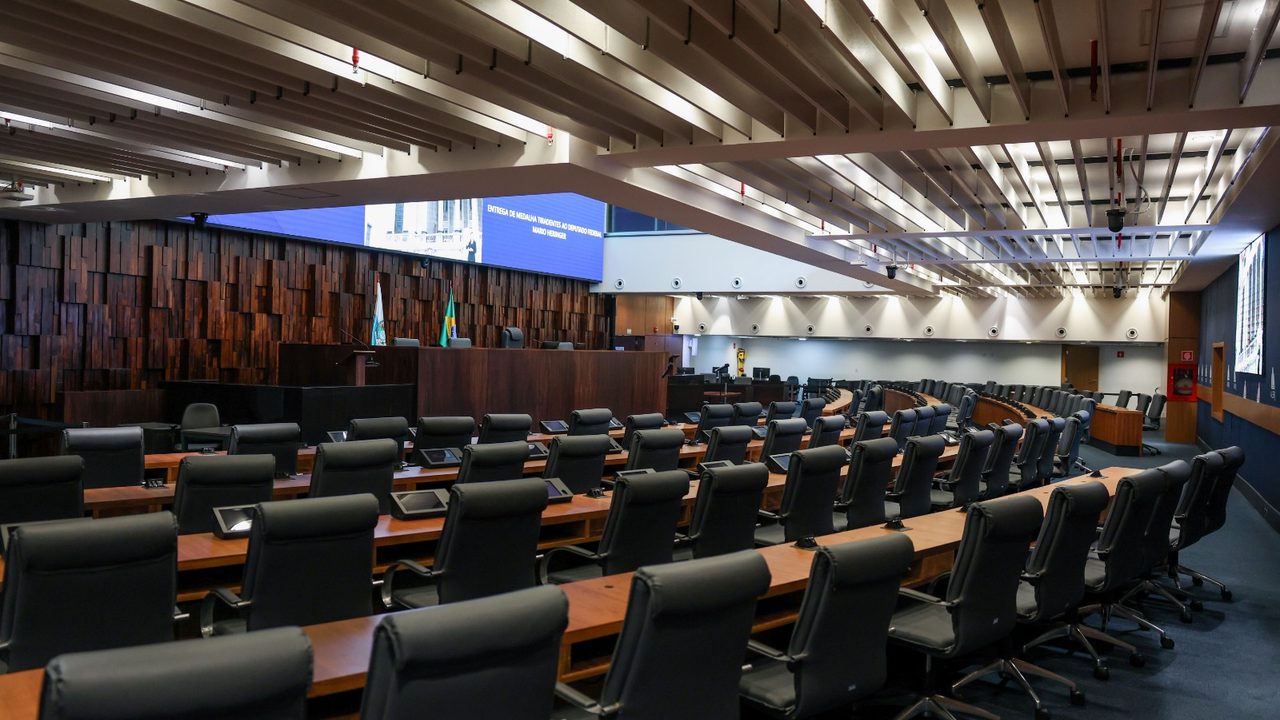 ALERJ DEFINE COMPOSIÇÃO PARA PRÓXIMA LEGISLATURA COM 40% DE RENOVAÇÃO